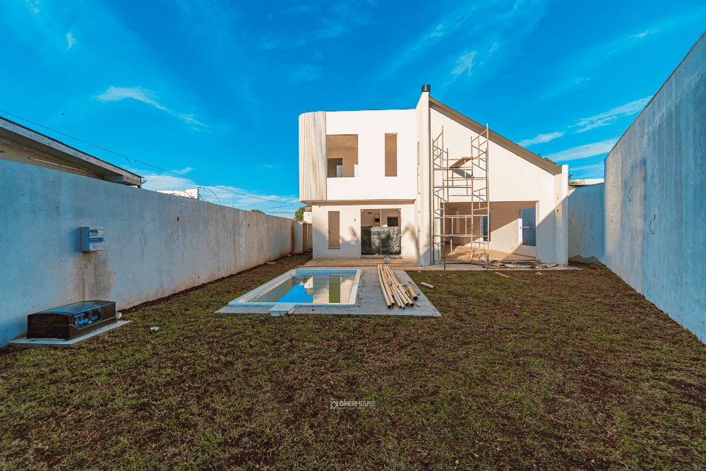 BET09045 (1) (1) (1) (1)